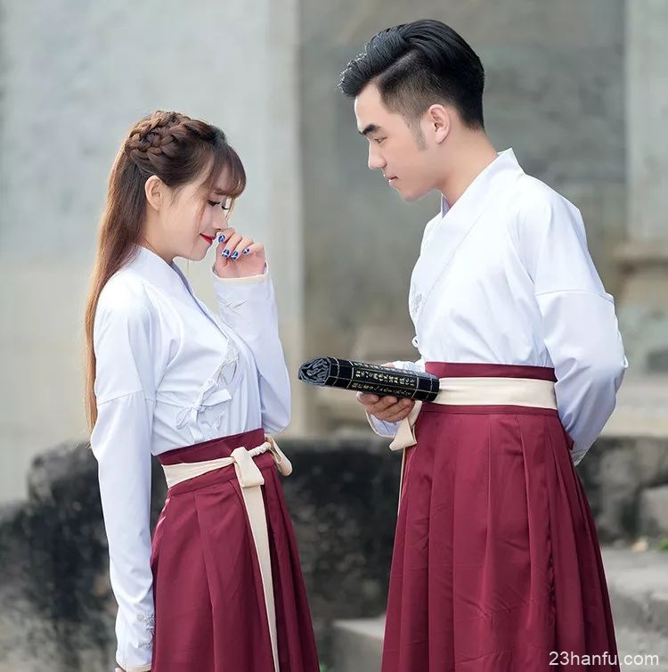 你的男朋友需要和你一样喜欢汉服吗？